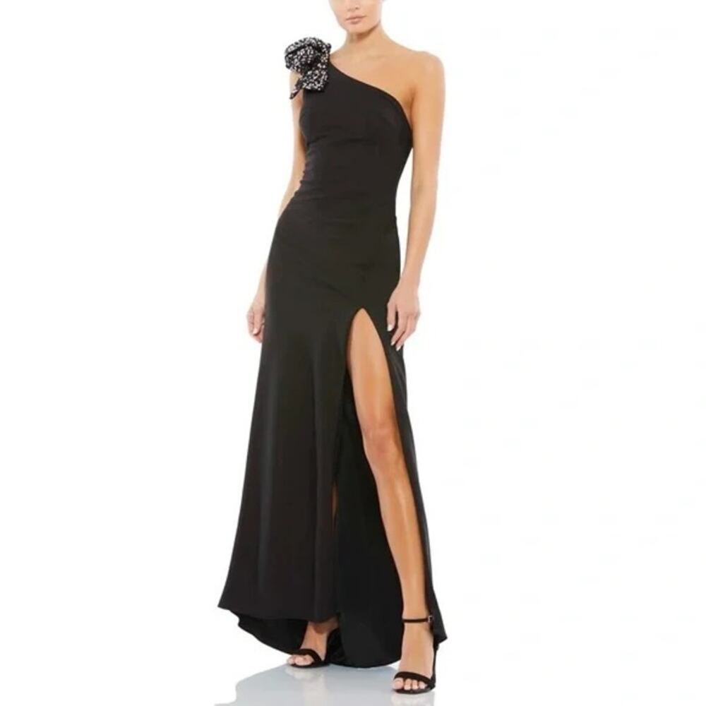 Mac Duggal Black Sequin Bow One-Shoulder Slit Formal Gown Size 6